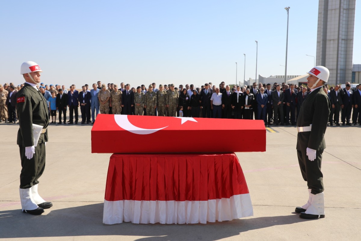 Vali Salih Ayhan; Şehidimizi Uğurladı