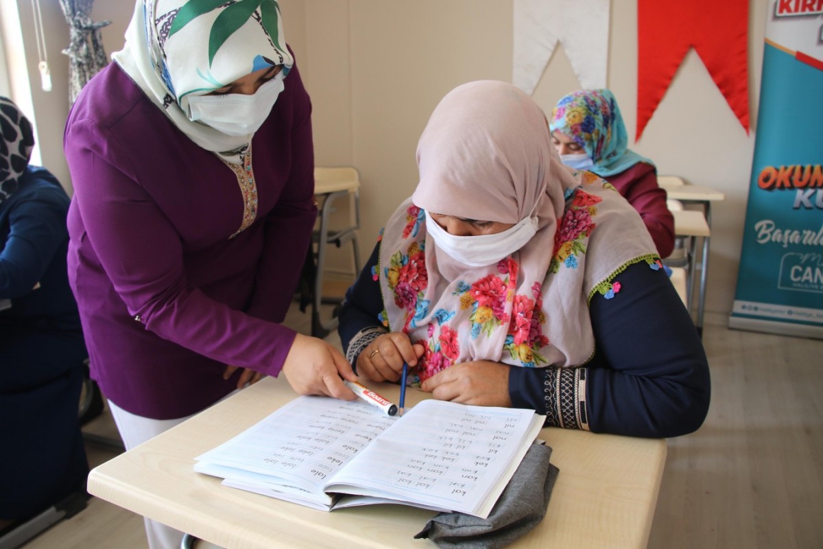 HALİLİYE’DE OKUMA YAZMA KURS KAYITLARI BAŞLADI 