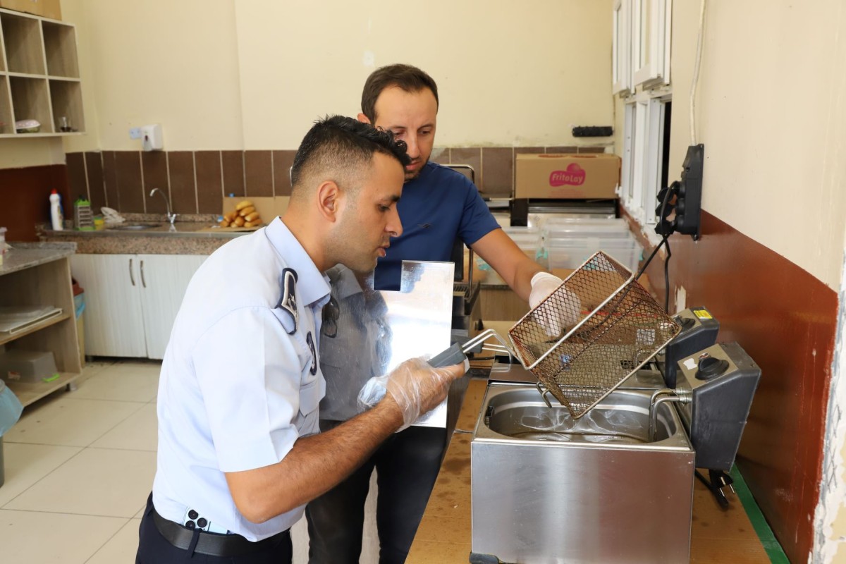 KARAKÖPRÜ'DE OKUL KANTİNLERİ DENETLENDİ