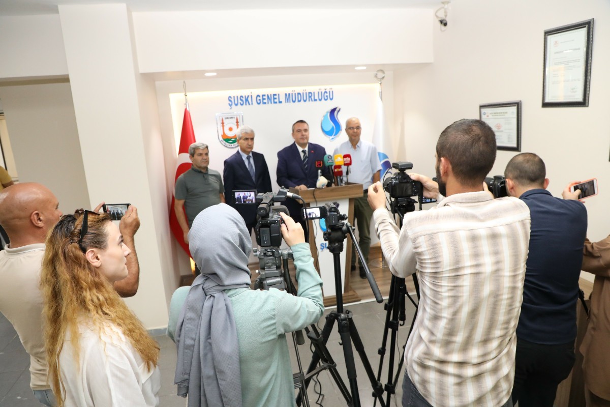 SURUÇ VE BİRECİK İLÇELERİ ALT YAPI İHALELERİ İLE İLGİLİ BASIN AÇIKLAMASI