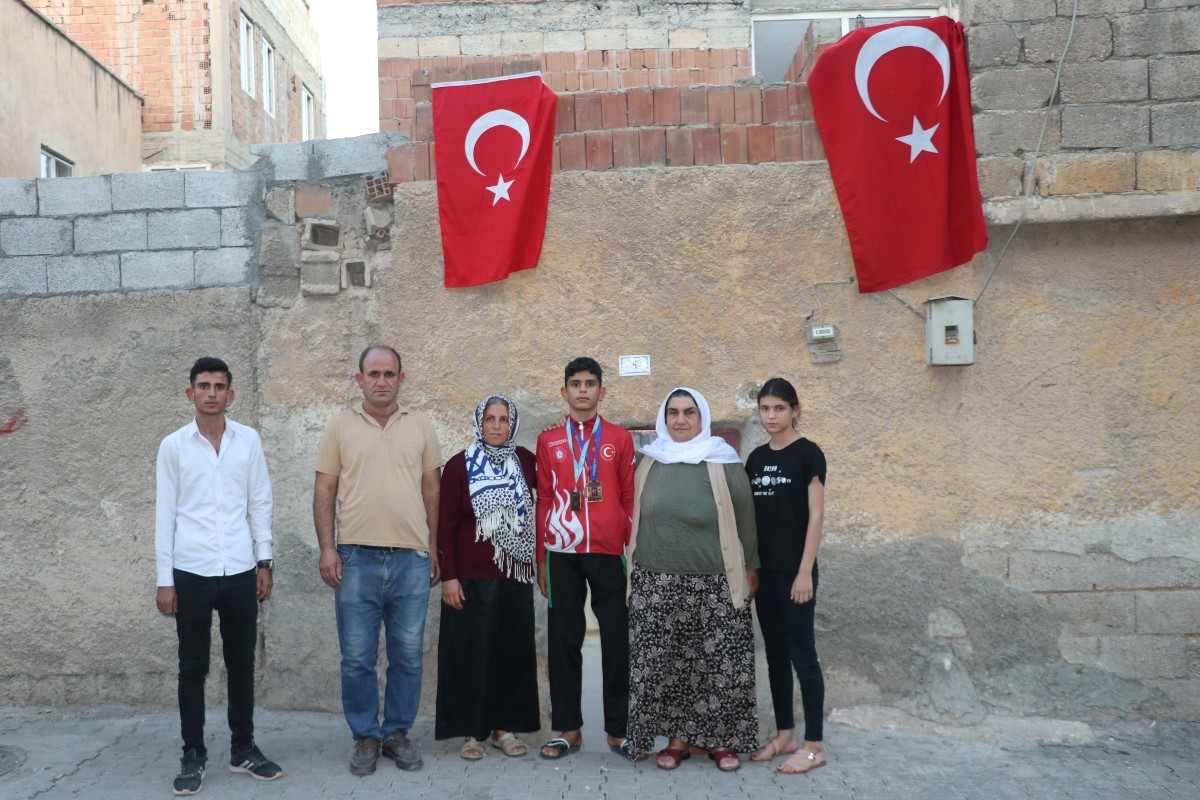 HÜSEYİN MÜSRİ ŞANLIURFA’NIN GURURU OLDU