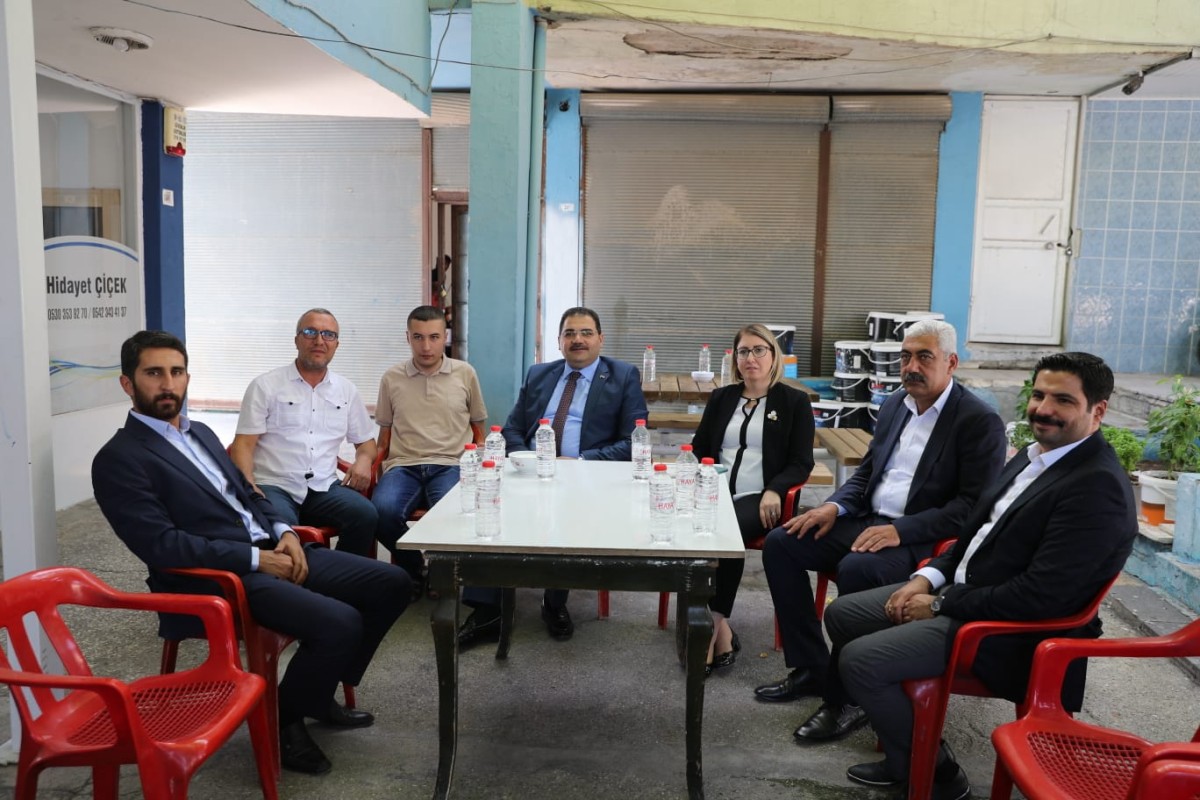 BAŞKAN CANPOLAT SICAK ASFALT ÇALIŞMALARINI İNCELEDİ 