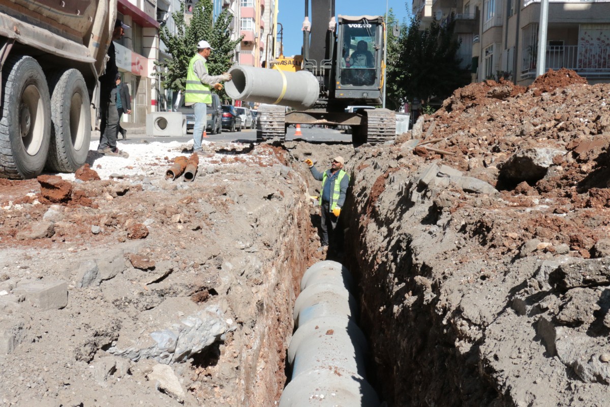 ŞUSKİ’DEN ŞANLIURFA’NIN ALT YAPISINA KALICI ÇÖZÜMLER 