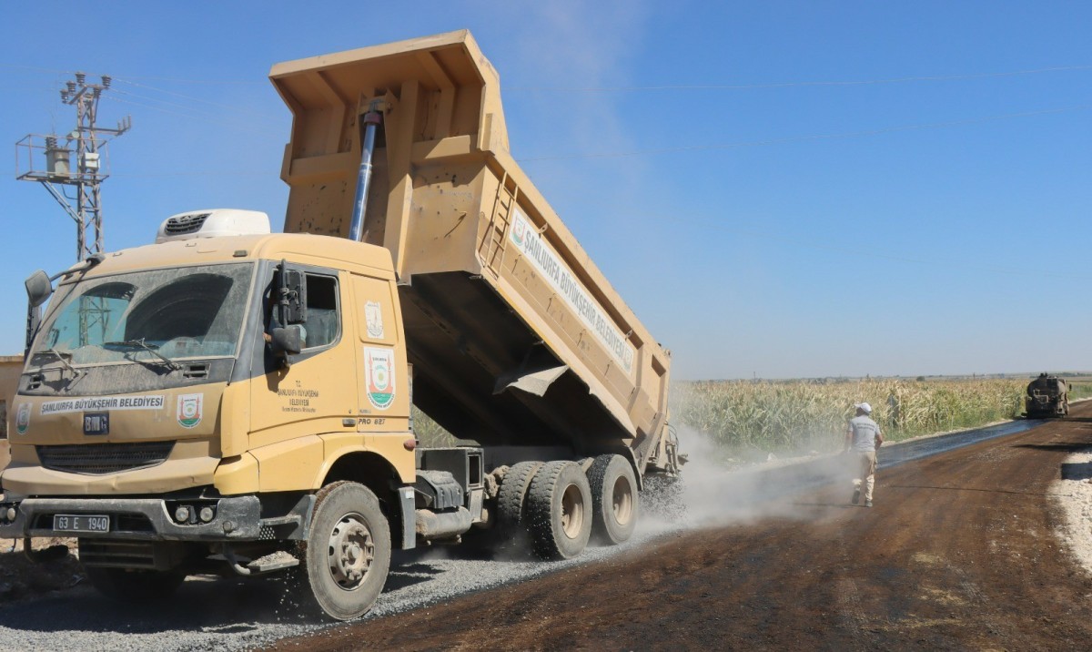 KIRSALDA YOLLAR YÜZDE 95 TAMAMLANDI