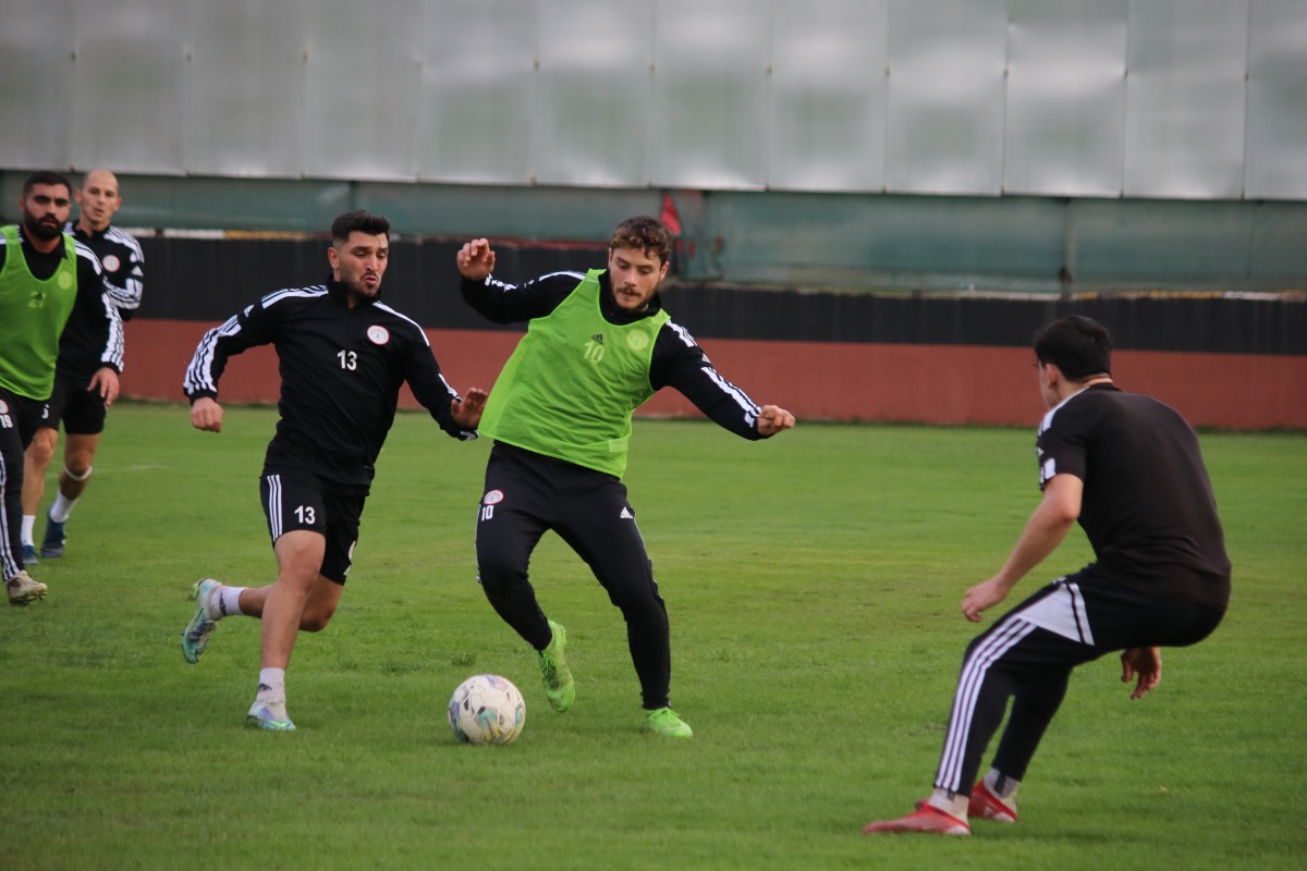 KARAKÖPRÜ BELEDİYESPOR GALİBİYET SERİSİ İSTİYOR