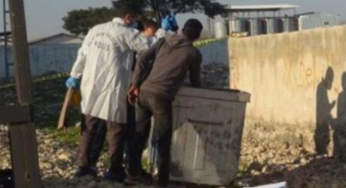 Şanlıurfa'da Çöp Koyteynerin İçinde Ceset Bulundu 