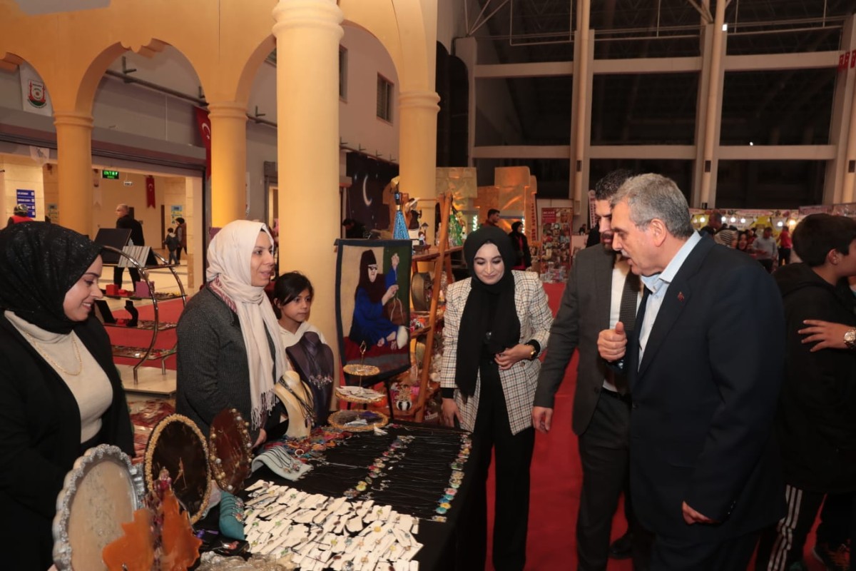 YÖRESEL ÜRÜNLER VE HEDİYELİK EŞYA FUARI SONA ERDİ