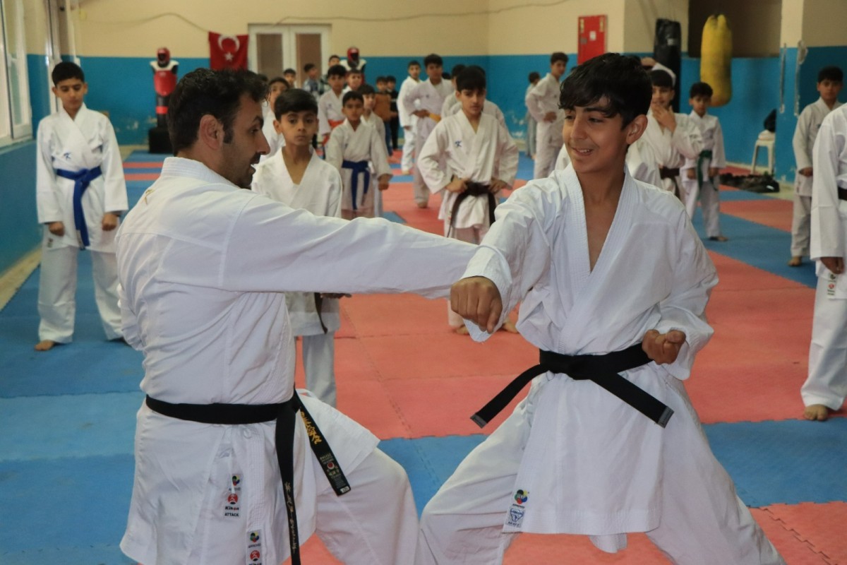 GELECEĞİN SPORCULARI BÜYÜKŞEHİRLE YETİŞİYOR