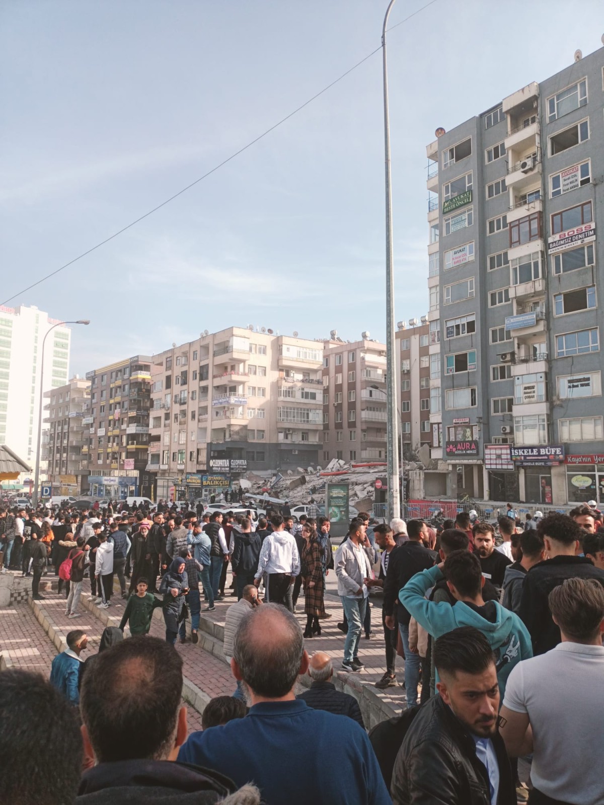 Bahçelievler`de Bir Bina Çöktü