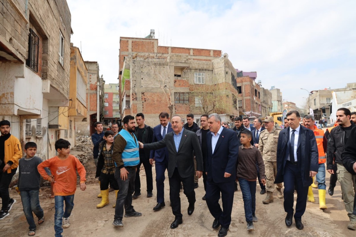 BAKAN ÇAVUŞOĞLU AFET BÖLGESİ ŞANLIURFA’DA  