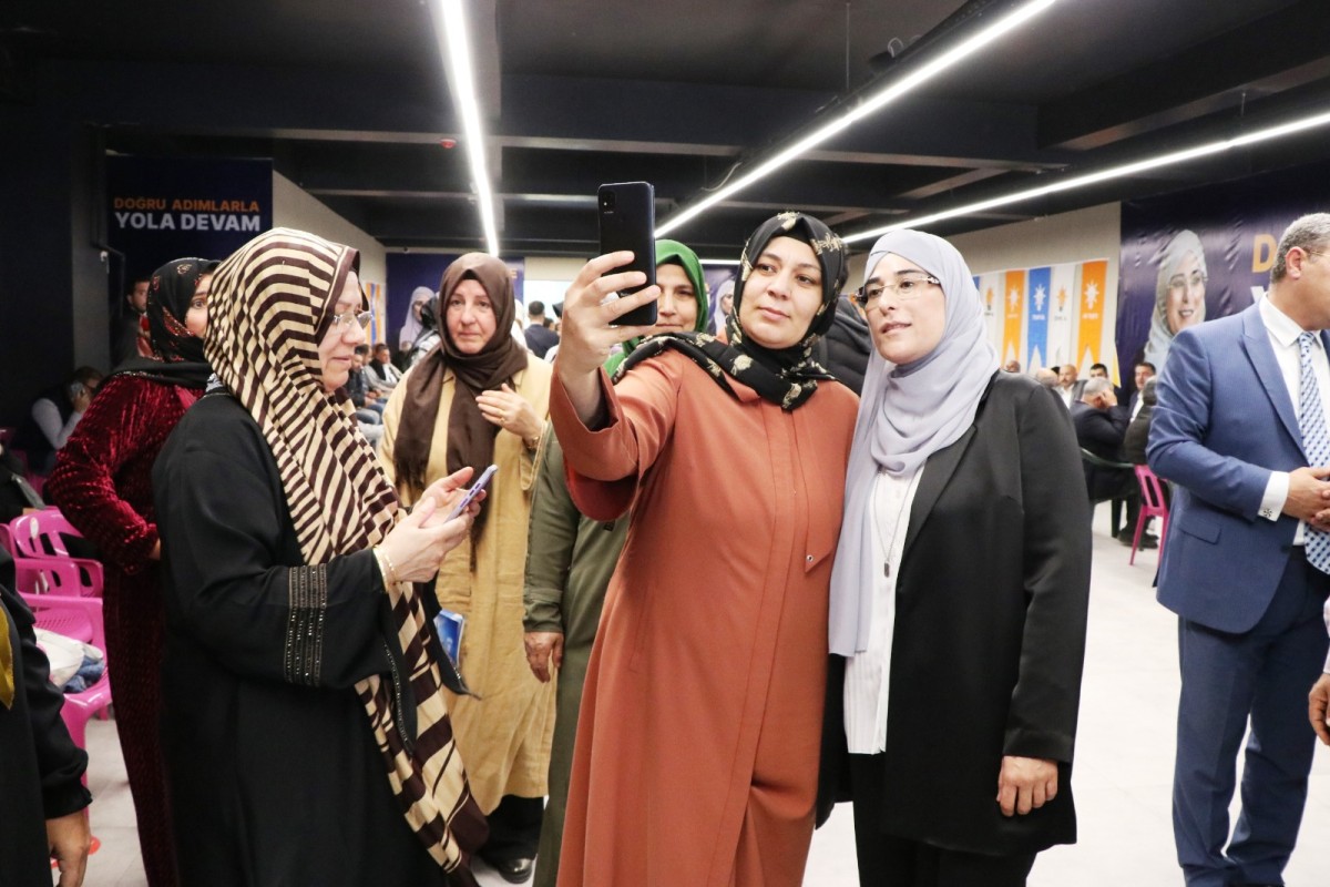 YAZMACI’NIN SEÇİM BÜROSU AÇILIŞI MİTİNGE DÖNÜŞTÜ