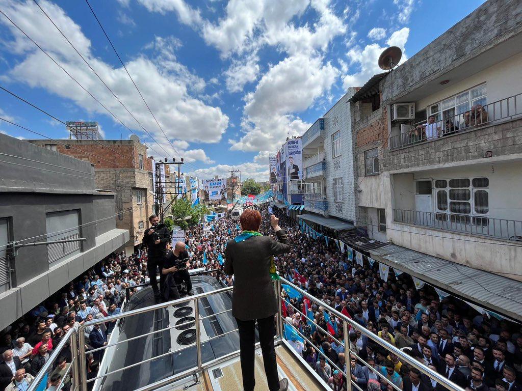 İYİ PARTİ LİDERİ AKŞENER, ŞANLIURFA'DA VATANDAŞLARLA BULUŞTU
