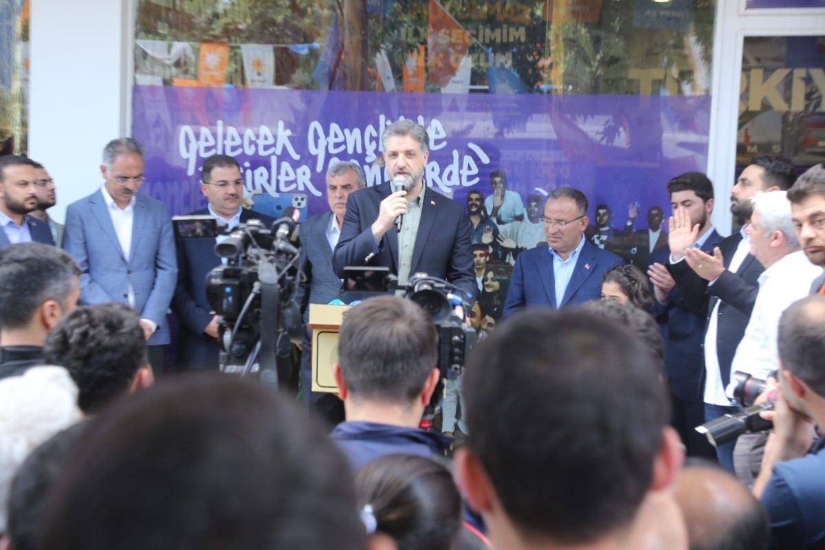 ÖNEN, TÜRKİYE’NİN İLK DİJİTAL GENÇ OFİSİNİ AÇTI