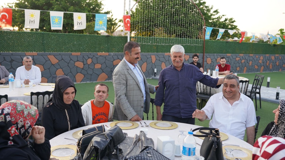 İYİ PARTİ ADAYI YETİM, ENGELLİLER İLE BİR ARAYA GELDİ