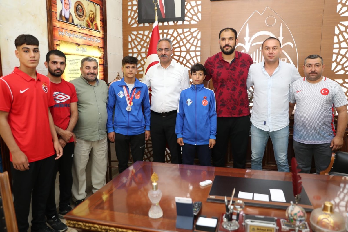 Başkan Mehmet Kuş Şampiyonları Ödüllendirdi