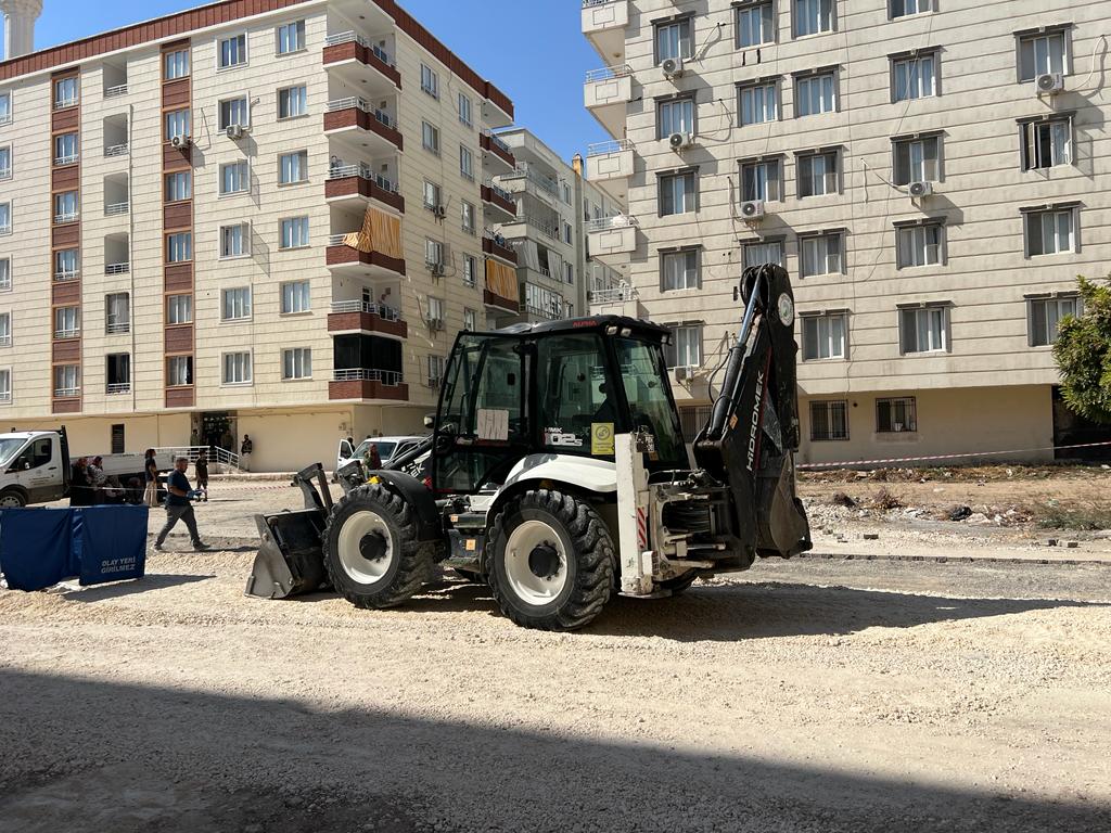 İş makinesinin çarptığı kadın feci şekilde can verdi