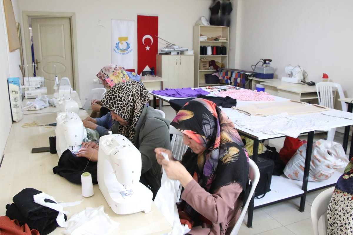 HALİLİYELİ KADINLARIN SOSYAL VE EKONOMİK HAYATLARINA KATKI 