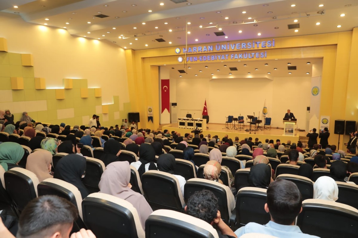 BAŞKAN BEYAZGÜL, MEVLİDİ NEBİ SEMPOZYUMUNA KATILDI
