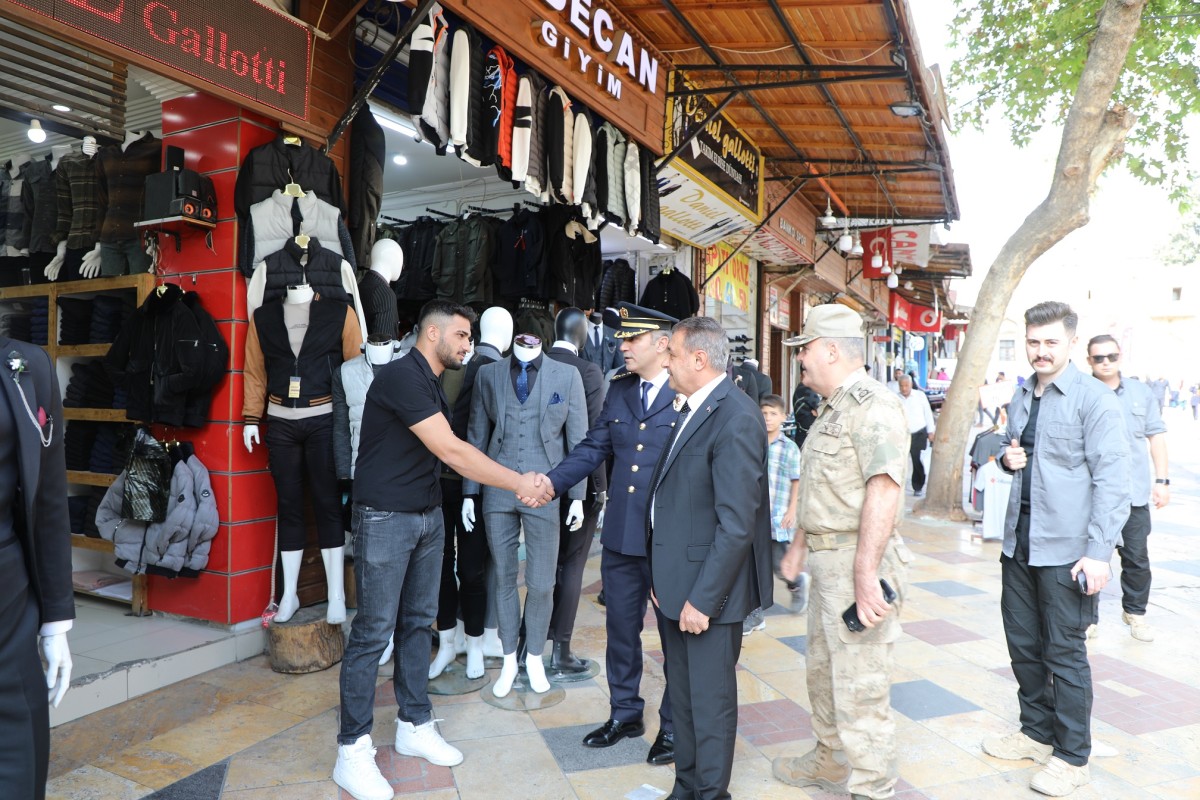 VALİ ŞILDAK ESNAFIN TALEPLERİNİ DİNLEDİ
