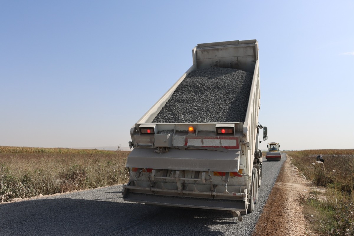 BÜYÜKŞEHİR’DEN SURUÇ İLÇESİNDE ASFALT ÇALIŞMASI