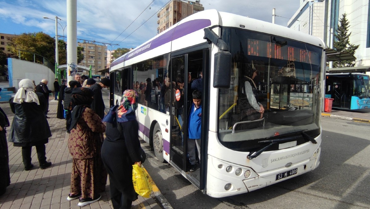 BÜYÜKŞEHİRDEN TOPLU TAŞIMA VE PARKOMATLARLA İLGİLİ ANKET ÇALIŞMASI