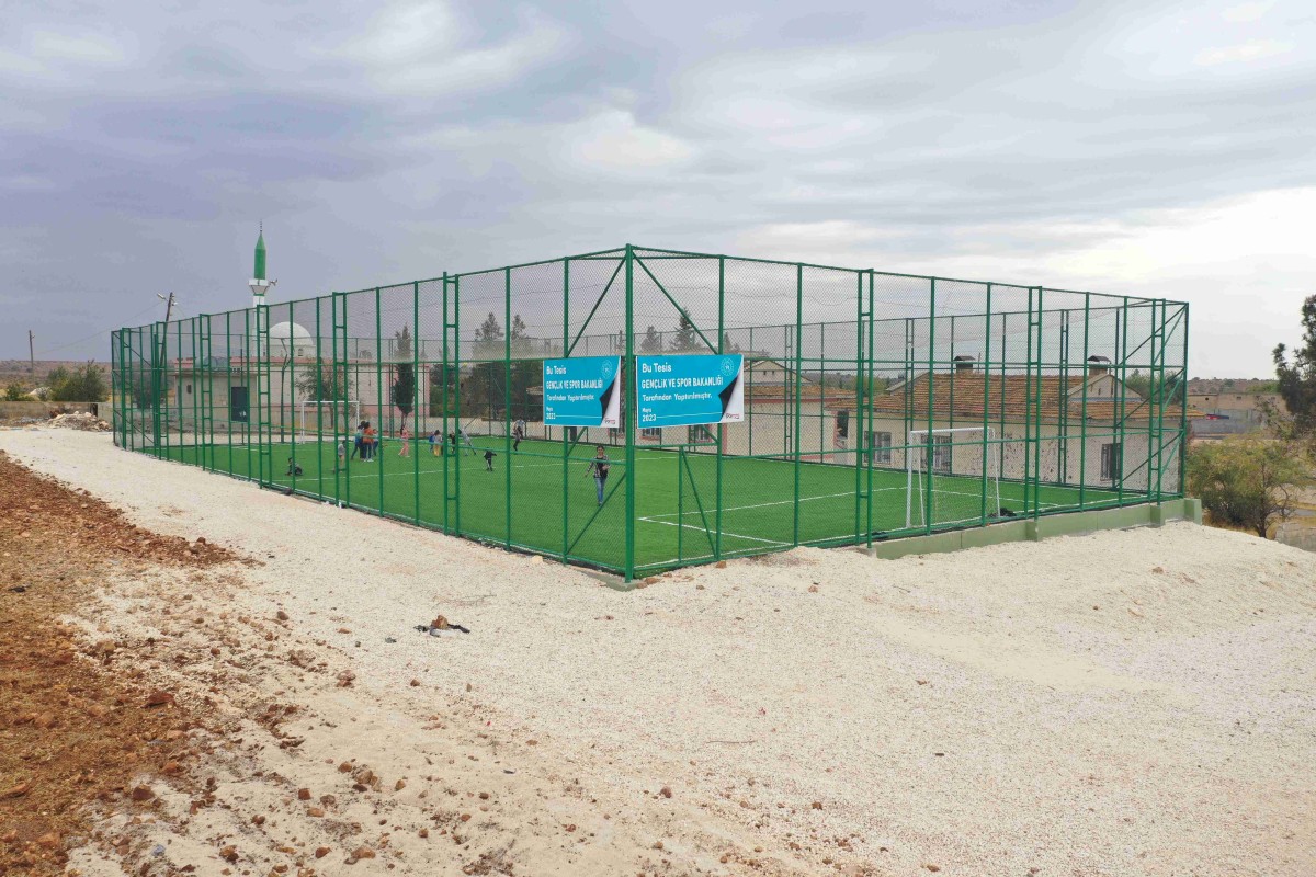 KARAKÖPRÜ KIRSALINDA GENÇLER İÇİN BİR SPOR TESİSİ DAHA KAZANDIRILDI