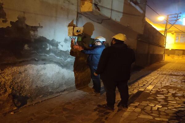 ŞANLIURFA’DA KAÇAK ELEKTRİĞE SUÇÜSTÜ