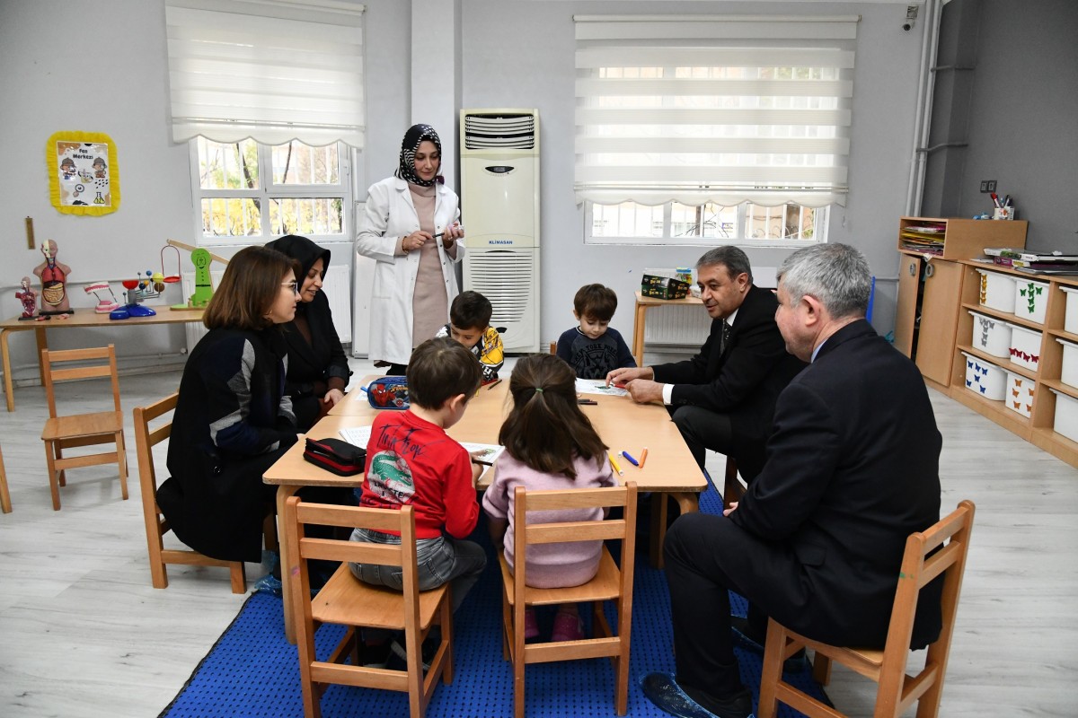 VALİ ŞILDAK: EĞİTİME HER ZAMAN POZİTİF AYRICALIK TANIMAYA DEVAM EDECEĞİZ