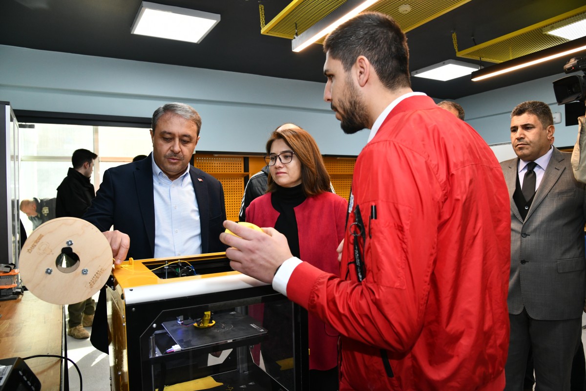 VALİ ŞILDAK HAFTA SONU GENÇLERLE BULUŞTU