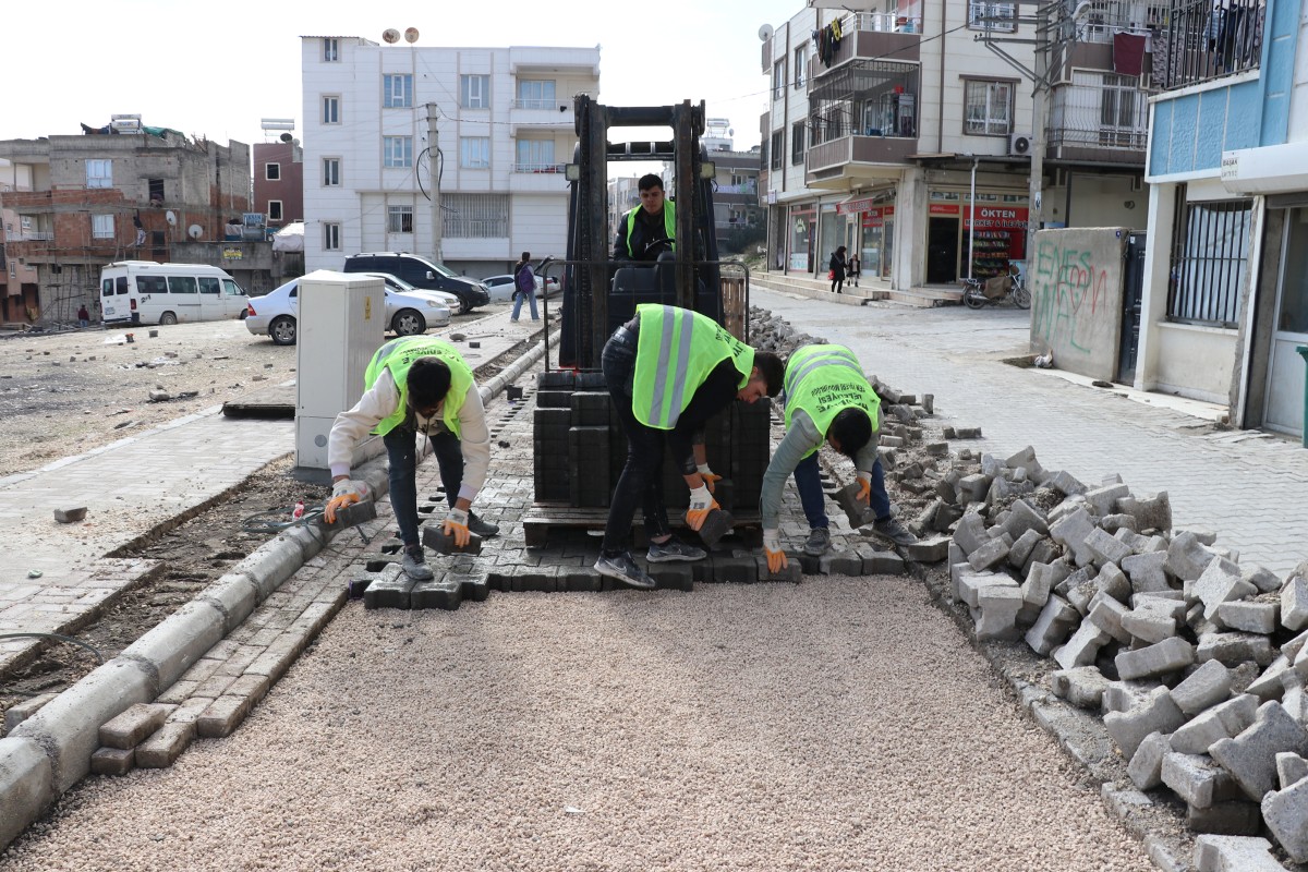 HALİLİYE’DE ÜST YAPI ÇALIŞMALARI HUMMALI ŞEKİLDE SÜRDÜRÜLÜYOR