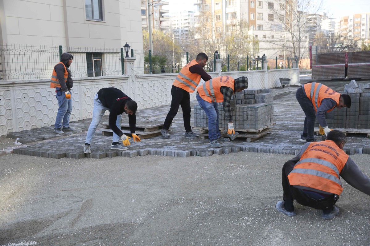 BAŞKAN BAYDİLLİ SAHADA ÇALIŞMALARI İNCELEDİ