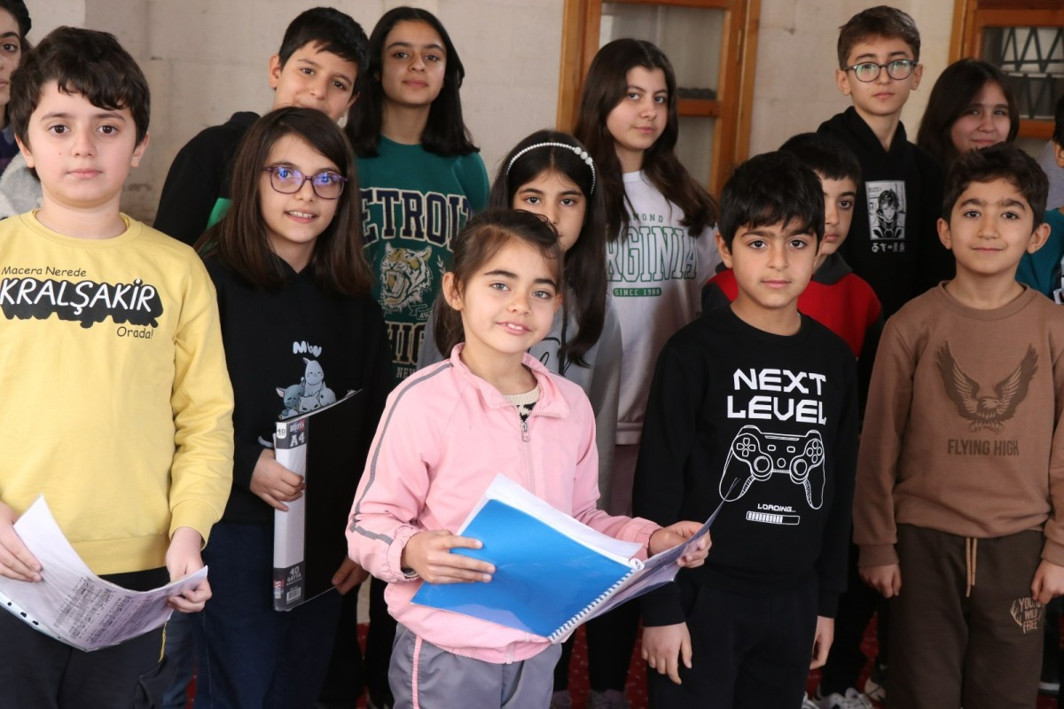BÜYÜKŞEHİR BELEDİYESİ GELECEĞİN SANATÇILARI, MÜZİK USTALARINI YETİŞTİRİYOR