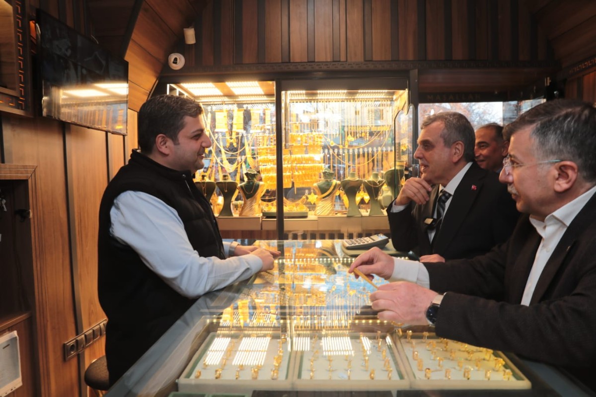 BAŞKAN BEYAZGÜL VE MİLLETVEKİLİ CEVHERİ’DEN ESNAF ZİYARETİ