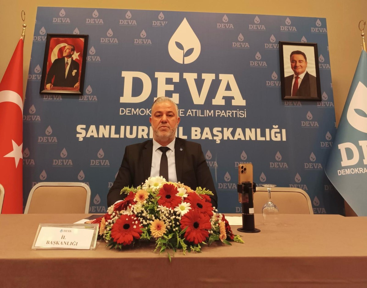 Deva Partisi Şanlıurfa Teşkilat işleri başkanı Kavas Deveci`den Berat Kandili mesajı!