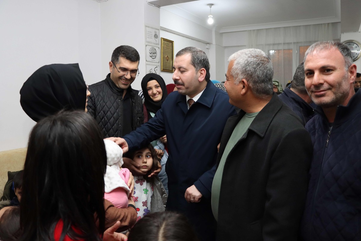 BAŞKAN BAYDİLLİ SEYRANTEPE’DE VATANDAŞLARLA BULUŞTU