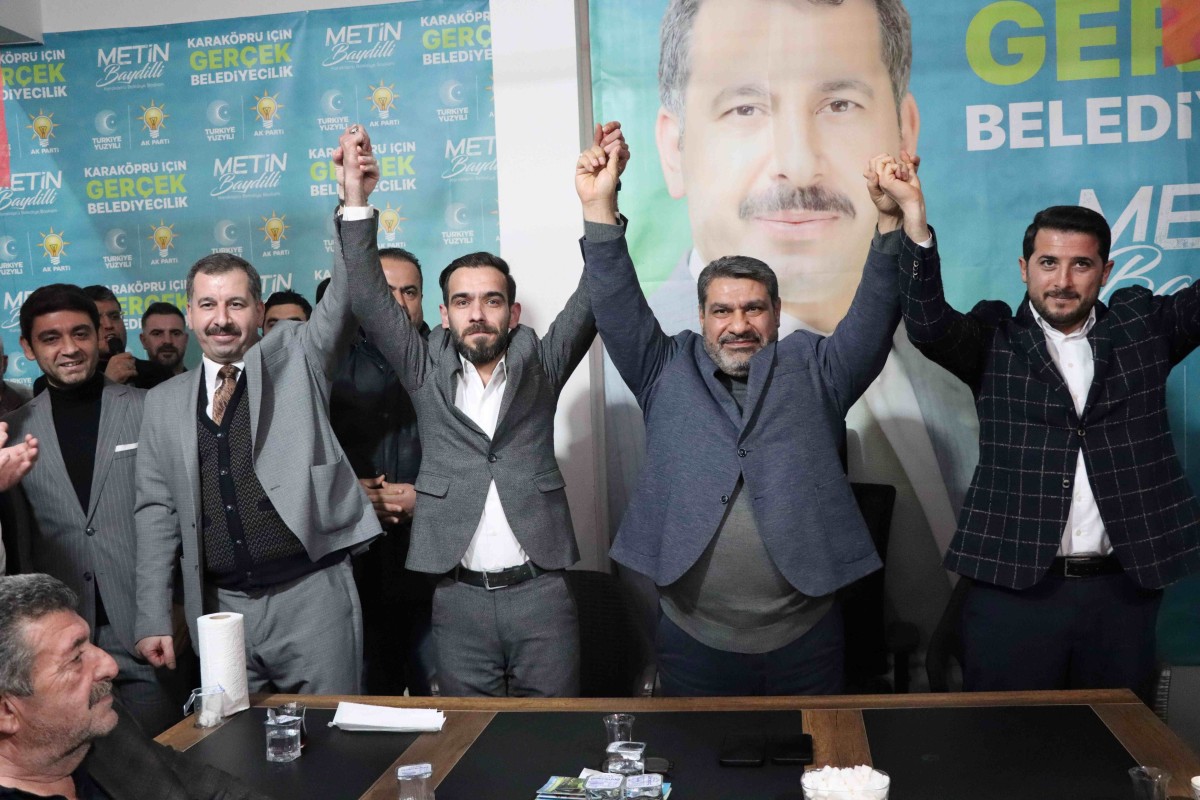 KARAKÖPRÜ’DE VATANDAŞLAR HİZMETLERİN DEVAMI İÇİN BAŞKAN BAYDİLLİ'NİN YANINDA