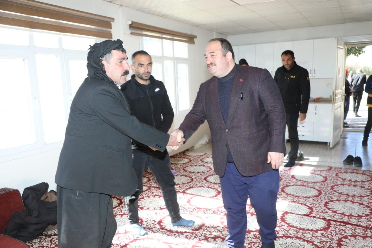 BAŞKAN EKİNCİ’DEN HASTANE ZİYARETİ