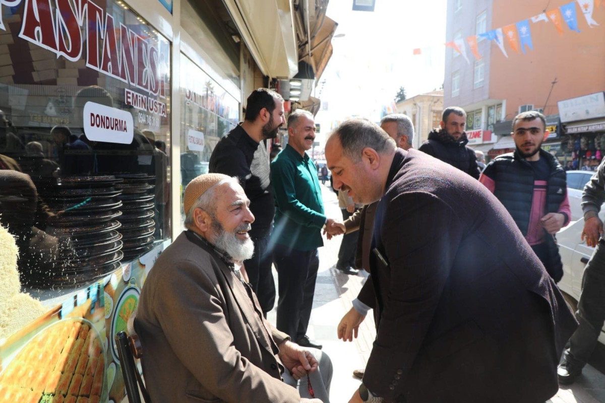BAŞKAN EKİNCİ’DEN ESNAFA CUMA ZİYARETİ 