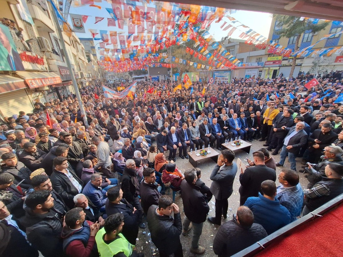BAŞKAN EKİNCİ’NİN SEÇİM BÜROSU AÇILIŞI MİTİNGE DÖNÜŞTÜ