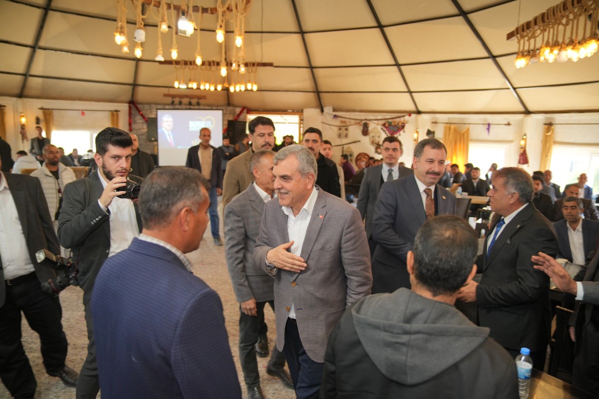 HASAN ÇAY, BAŞKAN BEYAZGÜL İÇİN ADAYLIKTAN ÇEKİLDİ