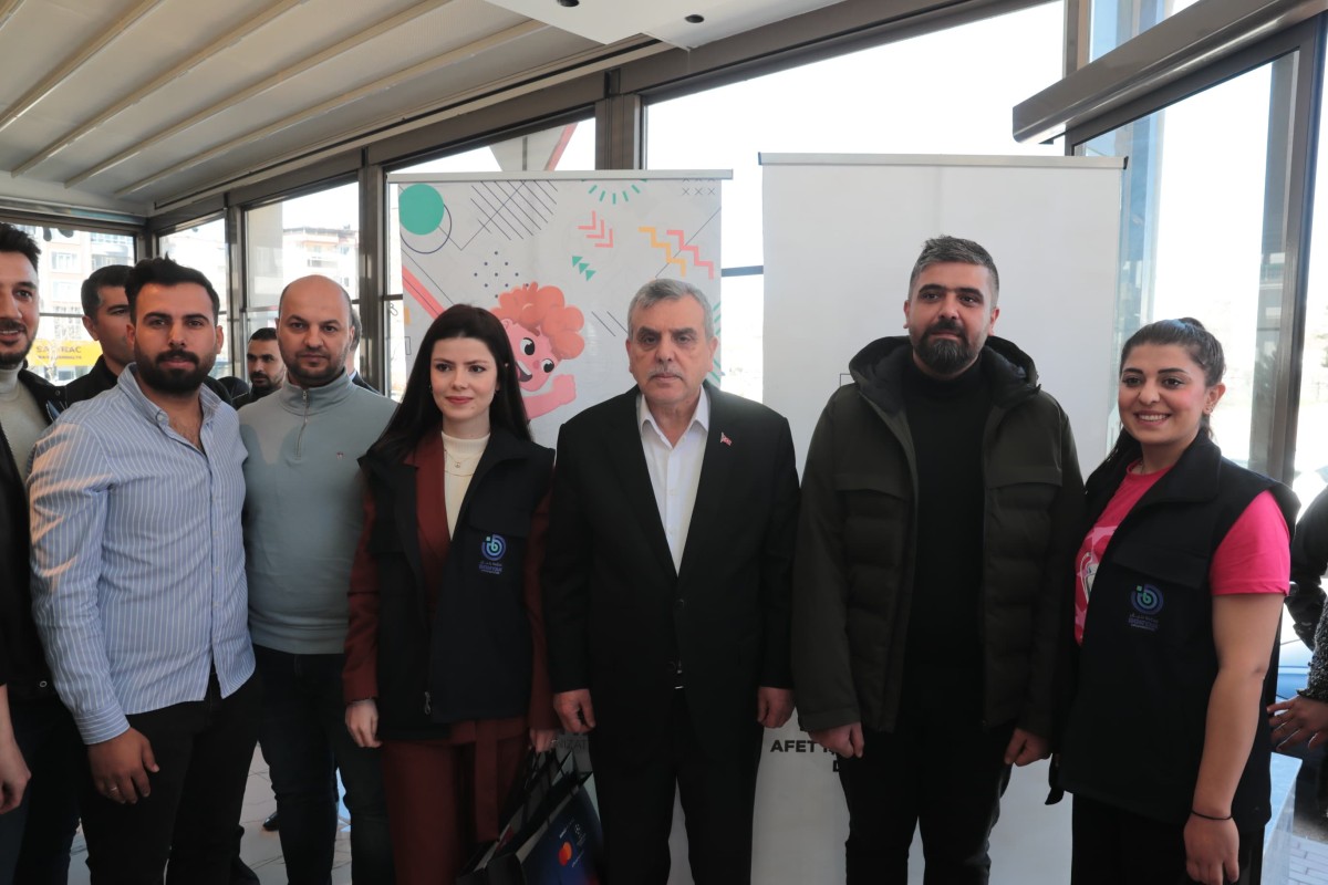 BAŞKAN BEYAZGÜL, ŞEHİT ANNELERİNİN KADINLAR GÜNÜNÜ KUTLADI