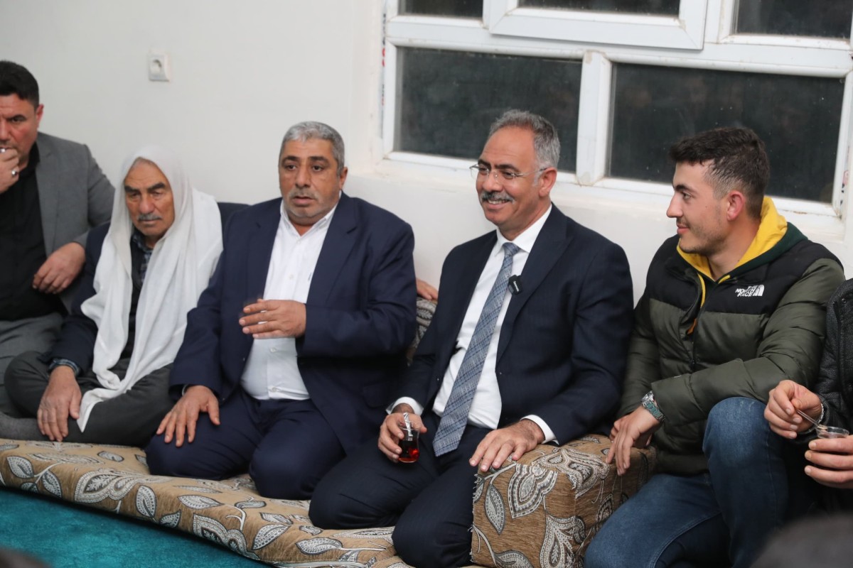 Başkan Mehmet Kuş Sahura Kadar Halkla Birlikte