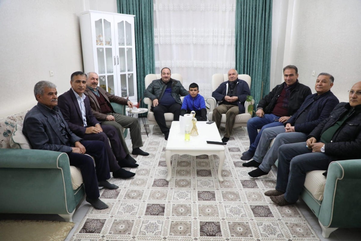 BAŞKAN EKİNCİ’DEN HANE ZİYARETLERİ