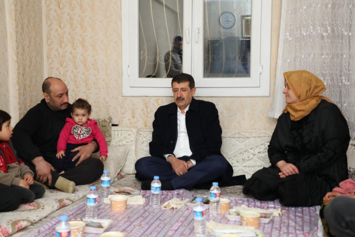 Mehmet Ekinci Her Akşam Vatandaşla İftarda