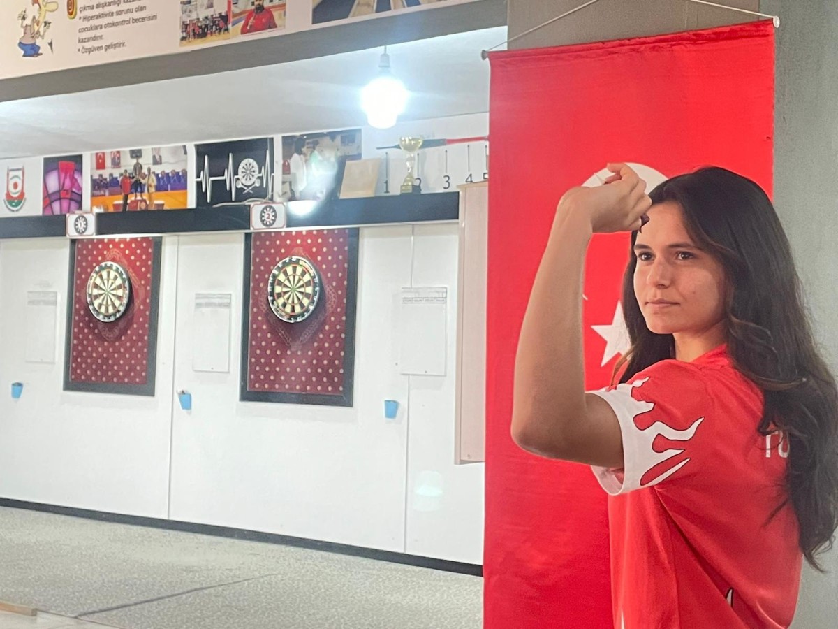 ŞANLIURFALI DART SPORCULARININ HEDEFİ AVRUPA ŞAMPİYONLUĞU