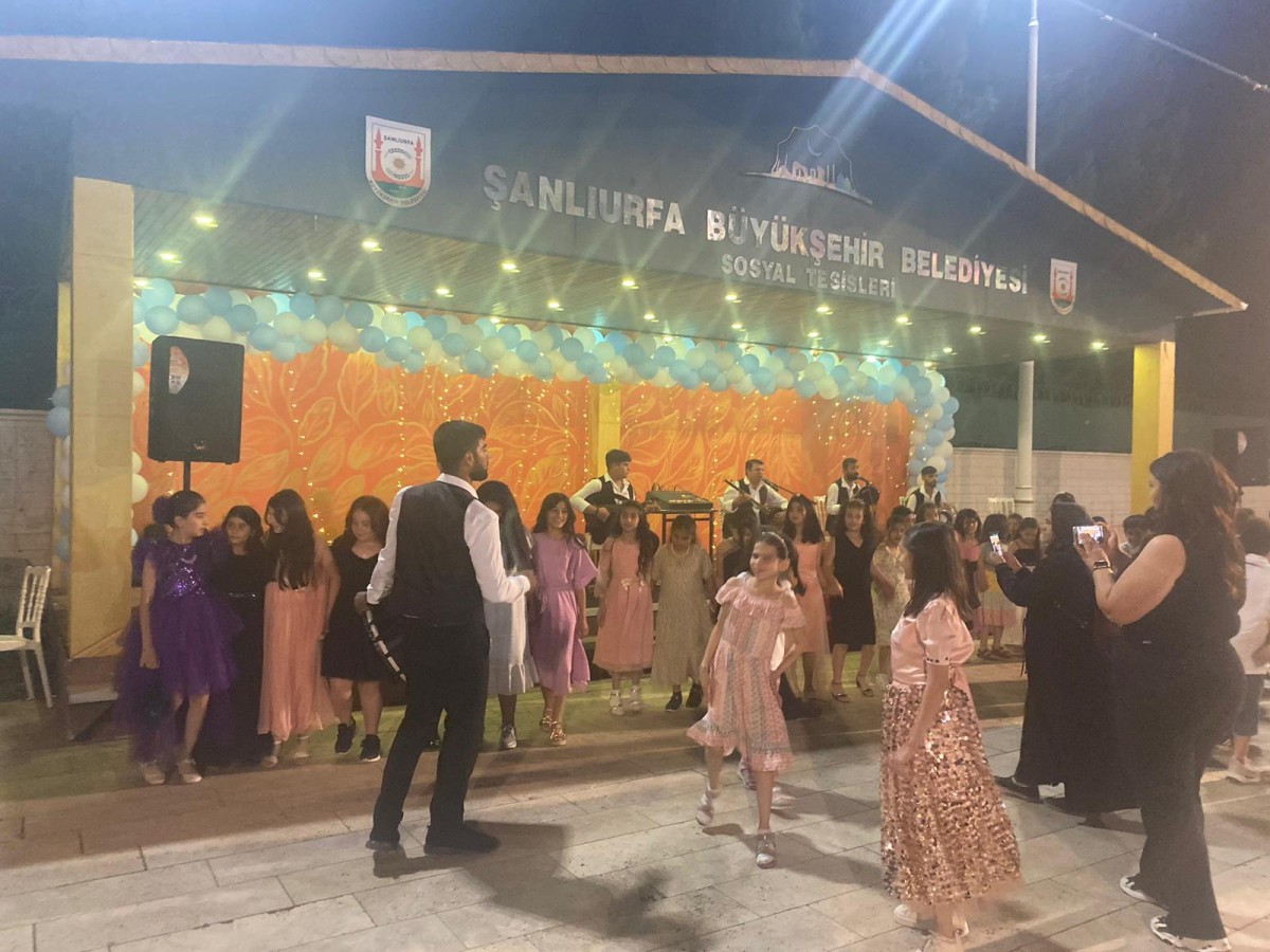 Urfa’da minikler mezuniyet heyecanı yaşadı 