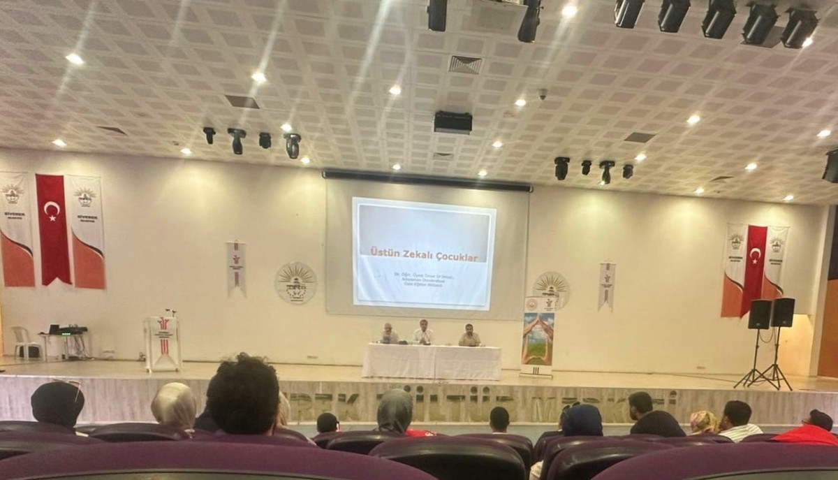 Geleceğin Yıldızlarını Keşfetmek Adına Harran Üniversitesinden Özgün Bir Panel
