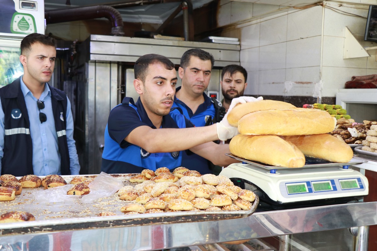 HALİLİYE ZABITASINDAN FIRINLARA GRAMAJ VE BACA DENETİMİ