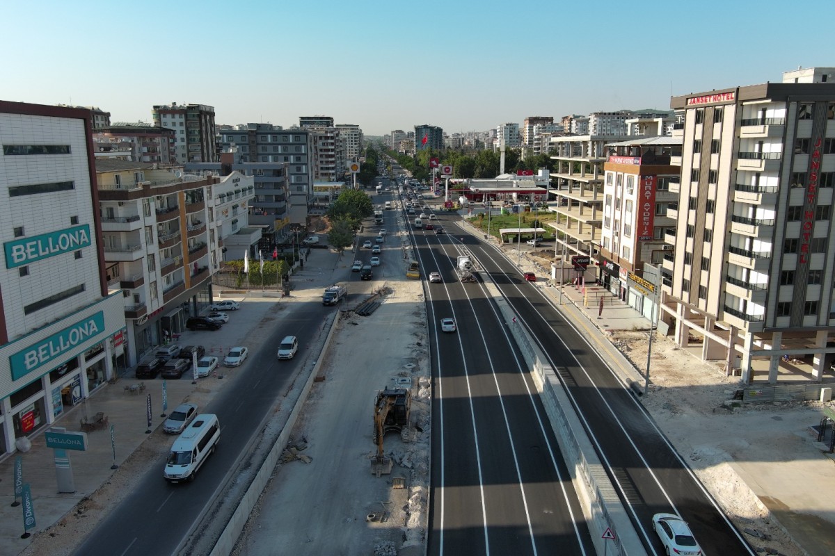 BALIKAYAĞI BULVARINDA TEK YÖN TRAFİĞE AÇILDI