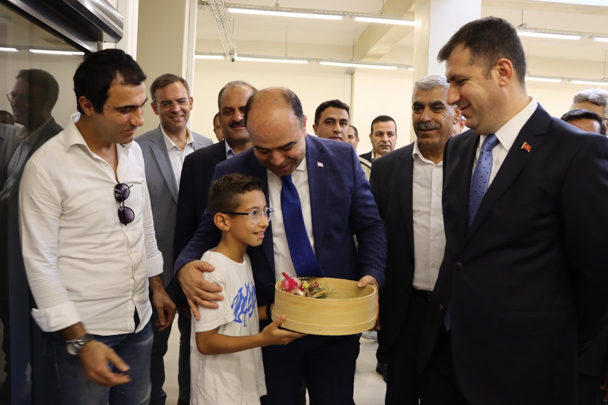 KARAKÖPRÜ'DE ÖĞRENCİLER İÇİN YENİ OKUMA EVİ KAZANDIRILDI